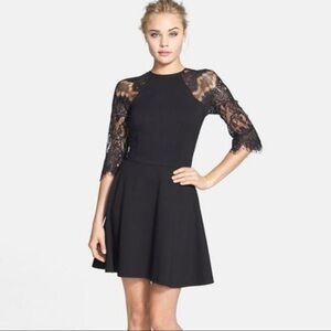 BB Dakota Yale Black Lace Fit Glare Skater Dress Size Small